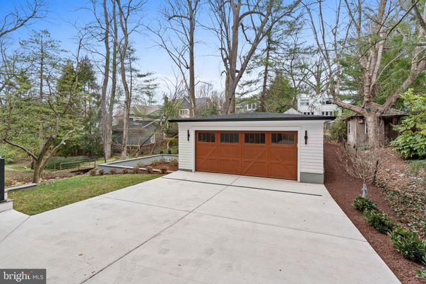 Detached Garage, Exterior