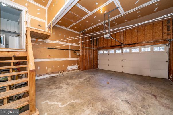 Garage, Interior