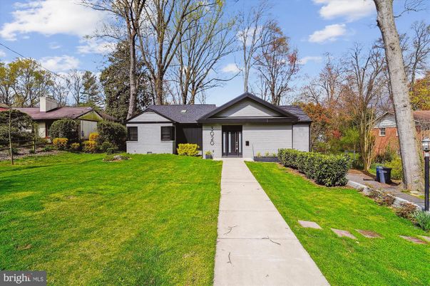 Backyard, Exterior, Facade, Ranch