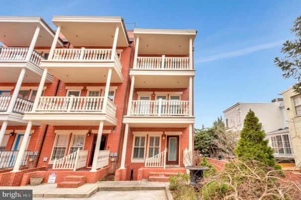 Exterior, Facade, Brick Facade, Rowhouse