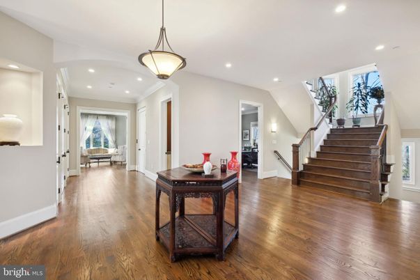 Interior, Pendant Lights, Recessed Lighting, Wood Texture Flooring