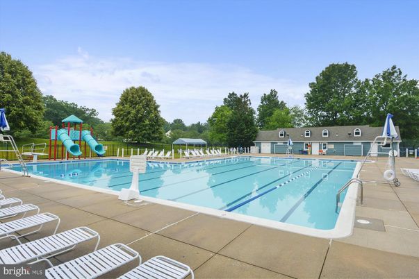 Exterior, Playground, Pool