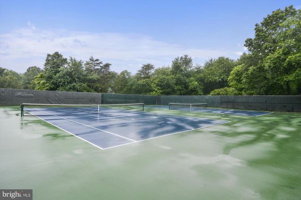 Exterior, Tennis Courts