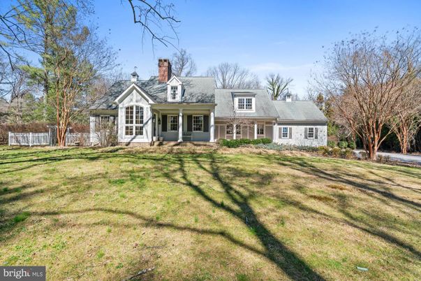 Backyard, Exterior, Facade, Cape Cod
