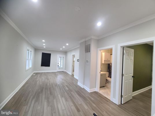 Bathroom, Interior, Recessed Lighting, Wood Texture Flooring