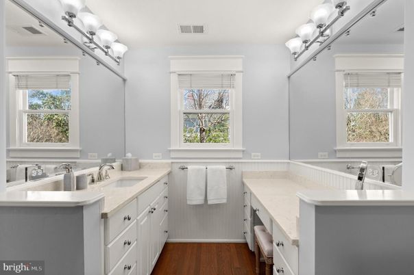 Bathroom, Dual Sink Vanities, Interior, Wood Texture Flooring