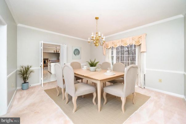 Chandelier, Dining room, Interior