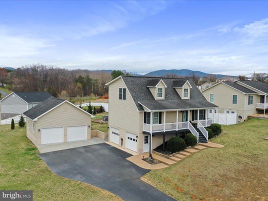 Detached Garage, Exterior, Facade, Farmhouse