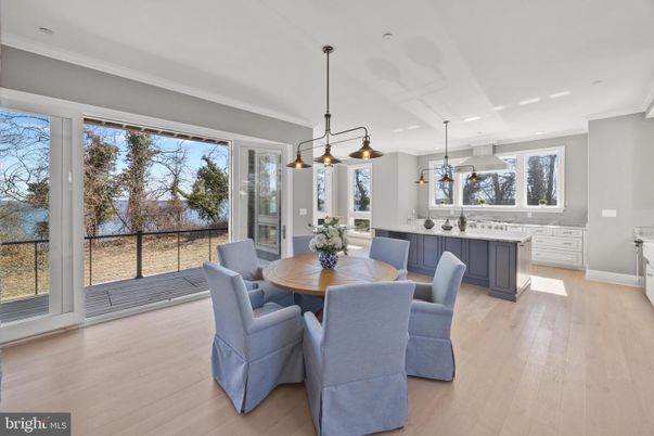 Dining room, Interior, Kitchen, Pendant Lights, Recessed Lighting, Wood Texture Flooring