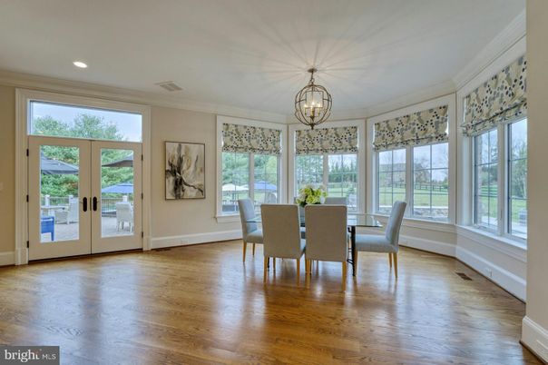 Chandelier, Dining room, Interior, Recessed Lighting, Wood Texture Flooring