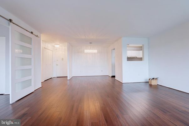 Empty room, Interior, Pendant Lights, Wood Texture Flooring