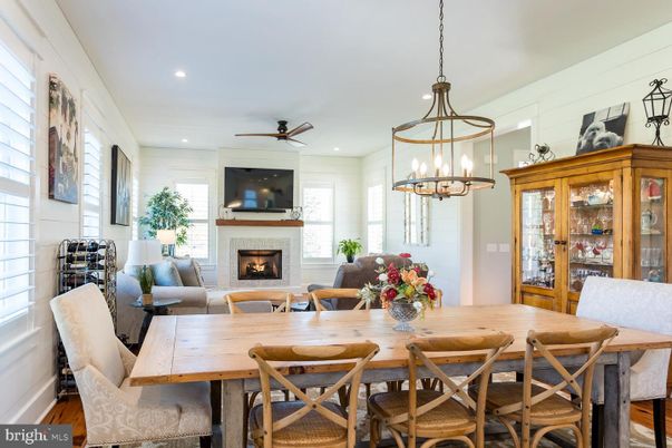 Dining room, Fireplace, Interior, Pendant Lights, Recessed Lighting