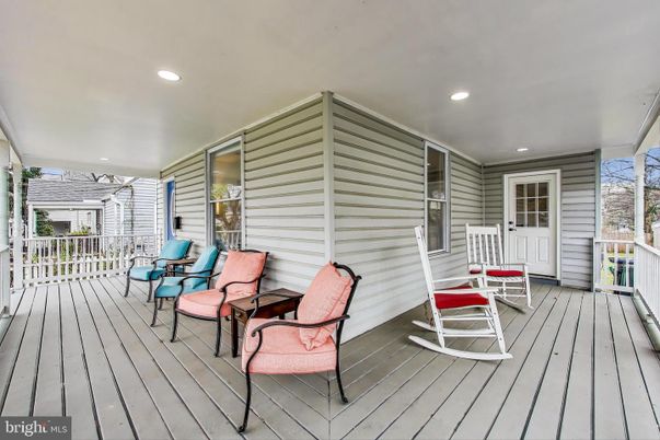 Exterior, Recessed Lighting