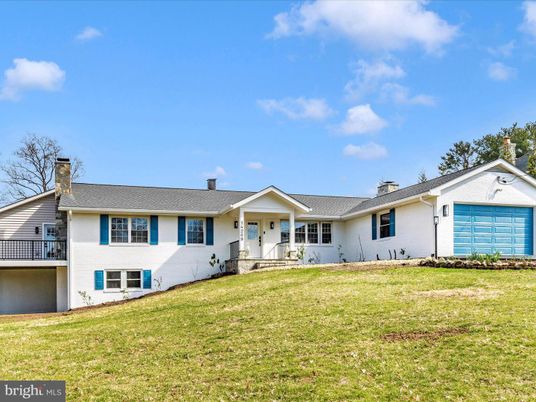 Backyard, Detached Garage, Exterior, Facade, Ranch