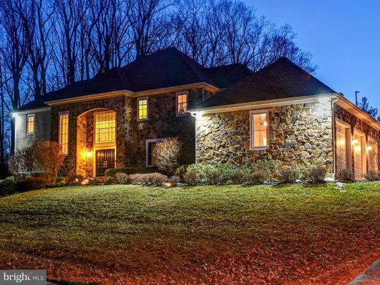 Backyard, Exterior, Facade, French Provincial