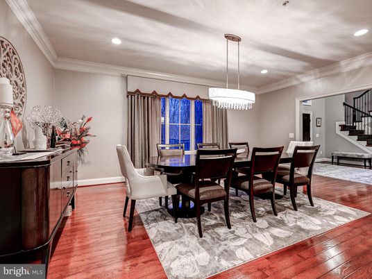 Chandelier, Dining room, Interior, Recessed Lighting, Wood Texture Flooring