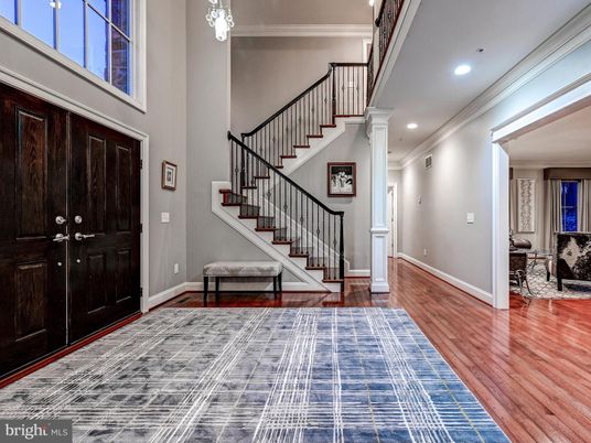 Interior, Pendant Lights, Recessed Lighting, Wood Texture Flooring