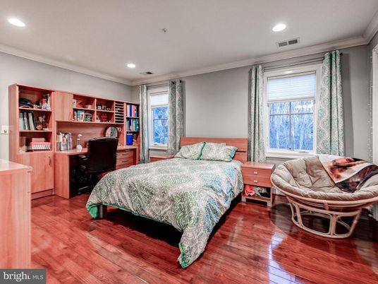 Bedroom, Home Office, Interior, Recessed Lighting, Wood Texture Flooring