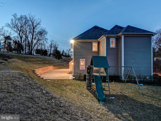 Backyard, Exterior, Playground