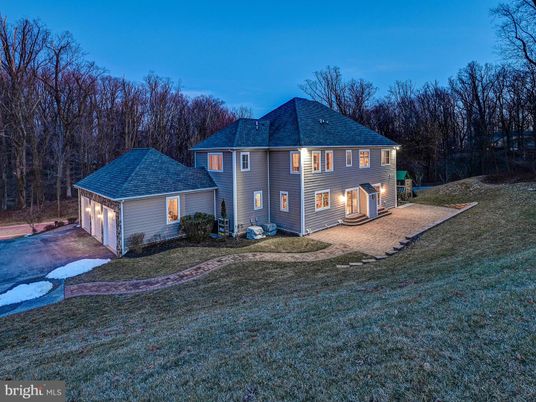 Backyard, Detached Garage, Exterior