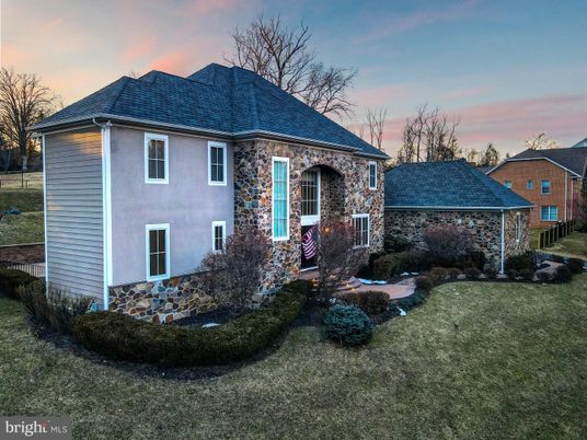 Backyard, Exterior, Facade, French Provincial
