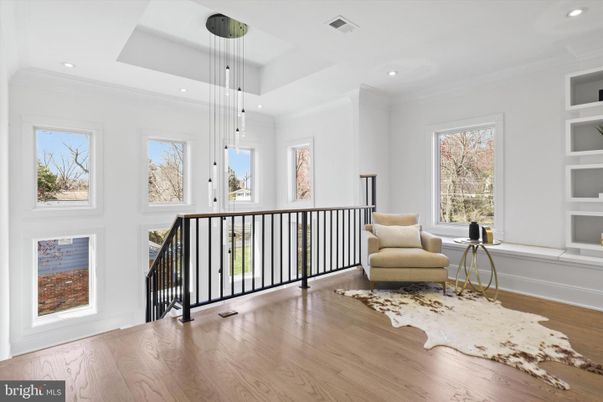 Interior, Pendant Lights, Recessed Lighting, Wood Texture Flooring