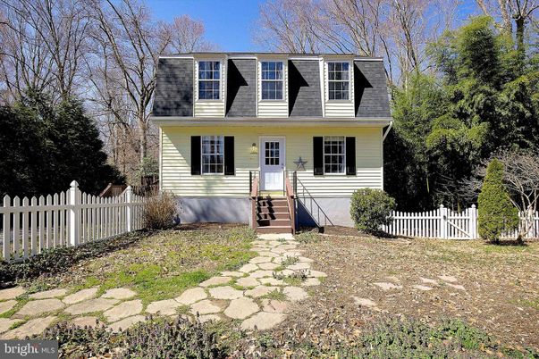 Exterior, Facade, Cape Cod