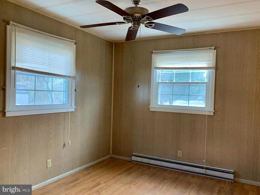 Empty room, Interior, Wood Texture Flooring, Wooden Walls