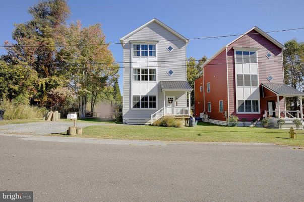 Exterior, Facade, Farmhouse