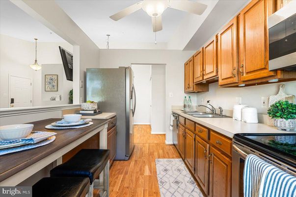 Interior, Kitchen, Pendant Lights, Wood Texture Flooring