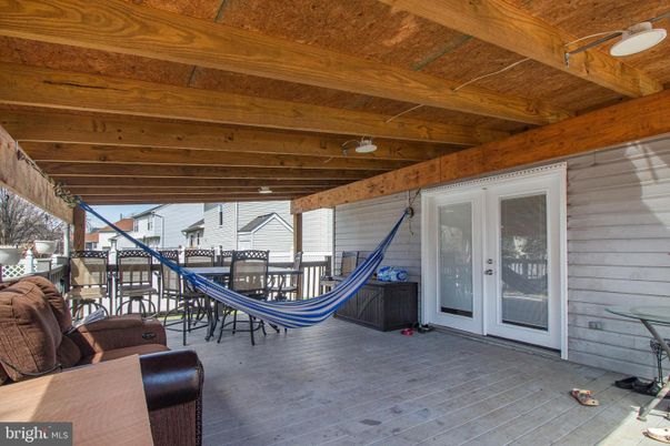 Exterior, Wooden Beams