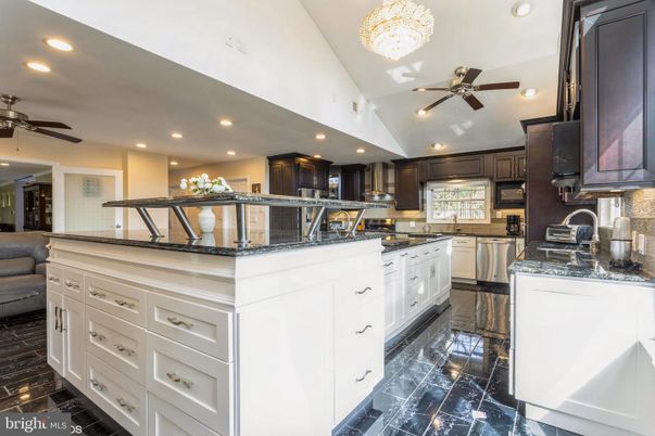 Chandelier, Interior, Kitchen, Marble, Recessed Lighting