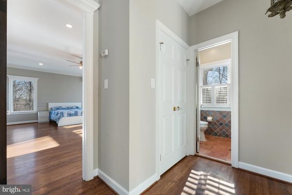 Bathroom, Interior, Recessed Lighting, Wood Texture Flooring