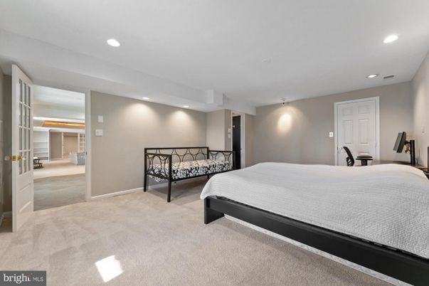 Bedroom, Interior, Recessed Lighting