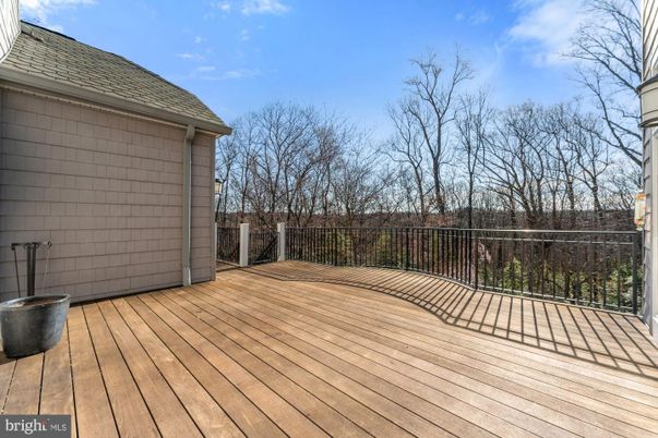 Exterior, Wood Texture Flooring