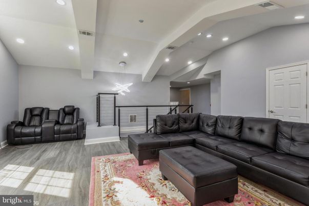 Interior, Living room, Pendant Lights, Recessed Lighting, Wood Texture Flooring