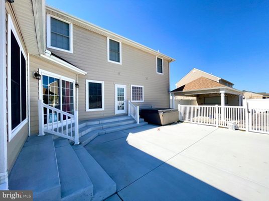 Exterior, Hot Tub