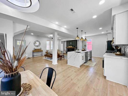 Interior, Kitchen, Pendant Lights, Recessed Lighting, Wood Texture Flooring