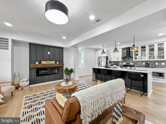Fireplace, Interior, Kitchen, Pendant Lights, Recessed Lighting, Wood Texture Flooring