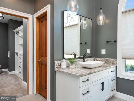 Bathroom, Interior, Pendant Lights