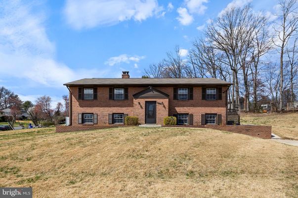 Backyard, Exterior, Facade, Brick Facade, Georgian