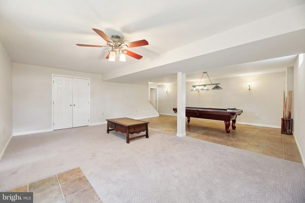 Billiard Table, Game Room, Interior