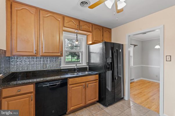 Interior, Kitchen, Pendant Lights, Wood Texture Flooring