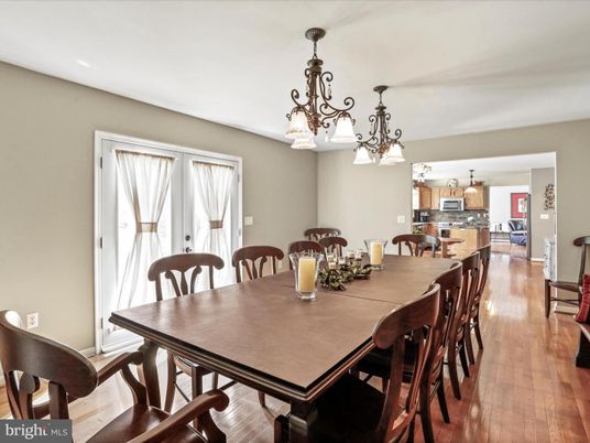 Chandelier, Dining room, Interior, Kitchen, Wood Texture Flooring