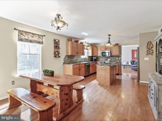 Dining room, Interior, Kitchen, Stainless Steel Appliances, Wood Texture Flooring