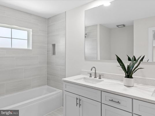 Bathroom, Interior, Recessed Lighting