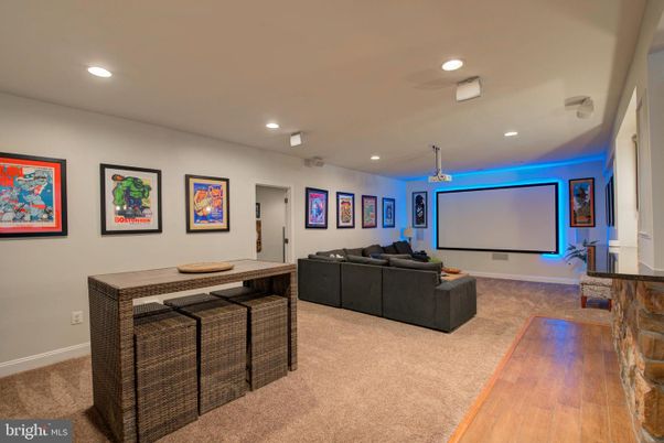 Interior, Living room, Projection Screen, Recessed Lighting, Theatre Room