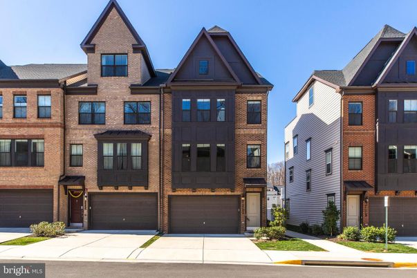 Attached, Exterior, Facade, Brick Facade, Rowhouse