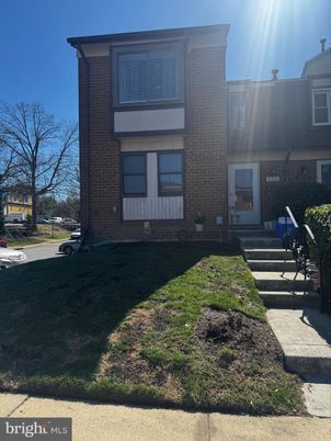 Exterior, Facade, Brick Facade, Modern