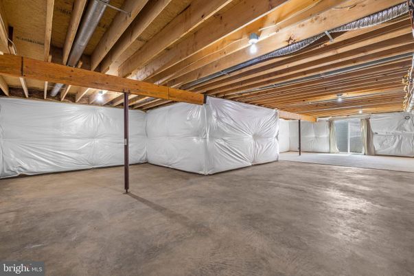 Garage, Interior, Wooden Beams, Wooden Ceilings